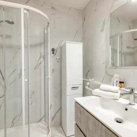 Victoria Palace Elegant With Terrace Apartment Menton