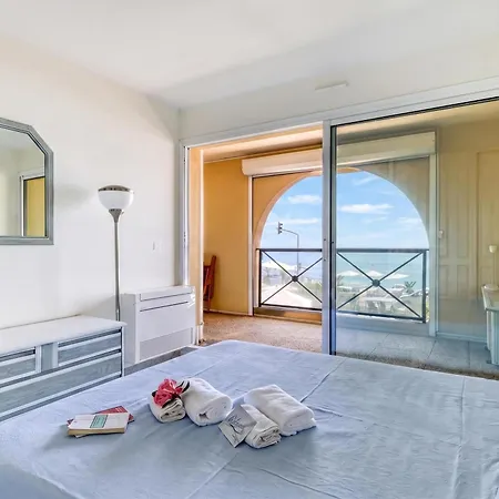 Apartment Victoria Palace Elegant With Terrace